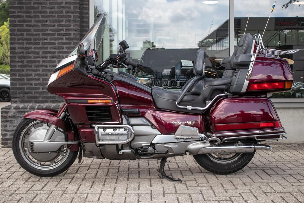 Honda GL 1500 Gold Wing - Luchtvering/compressor | Carplay |, Wesselink Deventer B.V., Solingenstraat 7
7421ZN  DEVENTER, NL, Info@auto-wesselink.nl