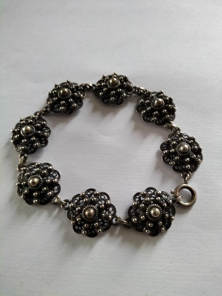 Prachtige antieke zilveren Zeeuws knop armband., Verzenden, Zilver, Armband