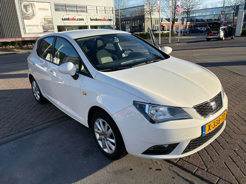 Seat Ibiza 1.2 tsi nieuwe distributieketting!, Voorwielaandrijving, Stof, 1198 cc, Handgeschakeld