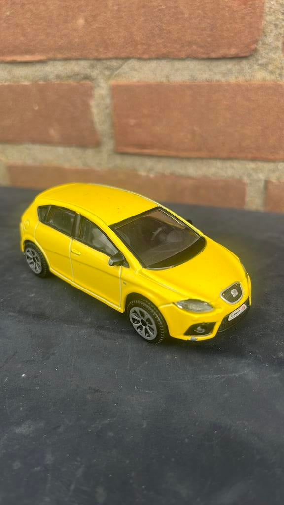 BBURAGO 1/43 SEAT LEON CUPRA, Ophalen of Verzenden, Zo goed als nieuw, Auto, Overige merken