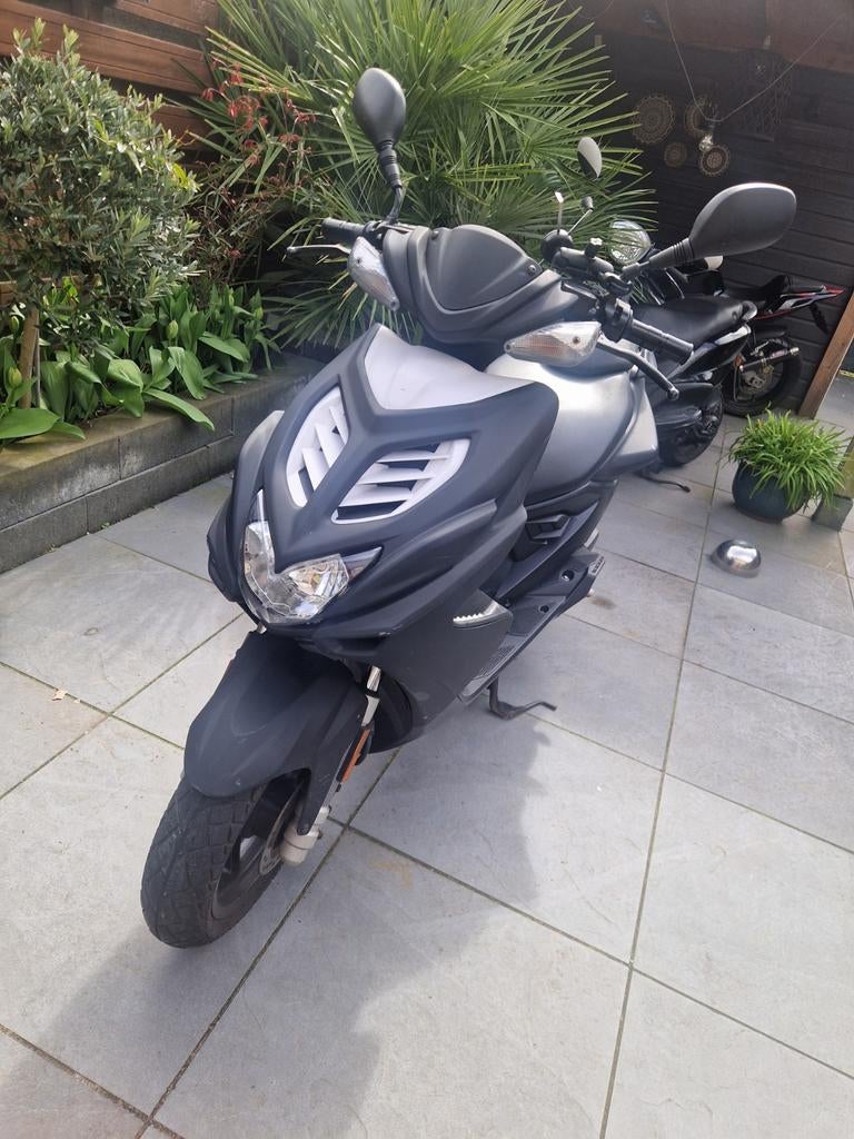 Yamaha Aerox 4T 50cc Scooter - Zwart, Fietsen en Brommers, Scooters | Yamaha, Ophalen, Benzine, Aerox