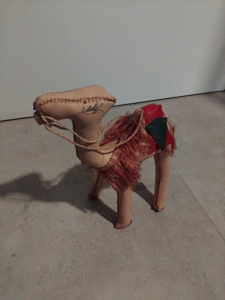 Vintage kameel beeldje Lederen kameel HANDGEMAAKTe kameel Wi, Ophalen of Verzenden, Zo goed als nieuw