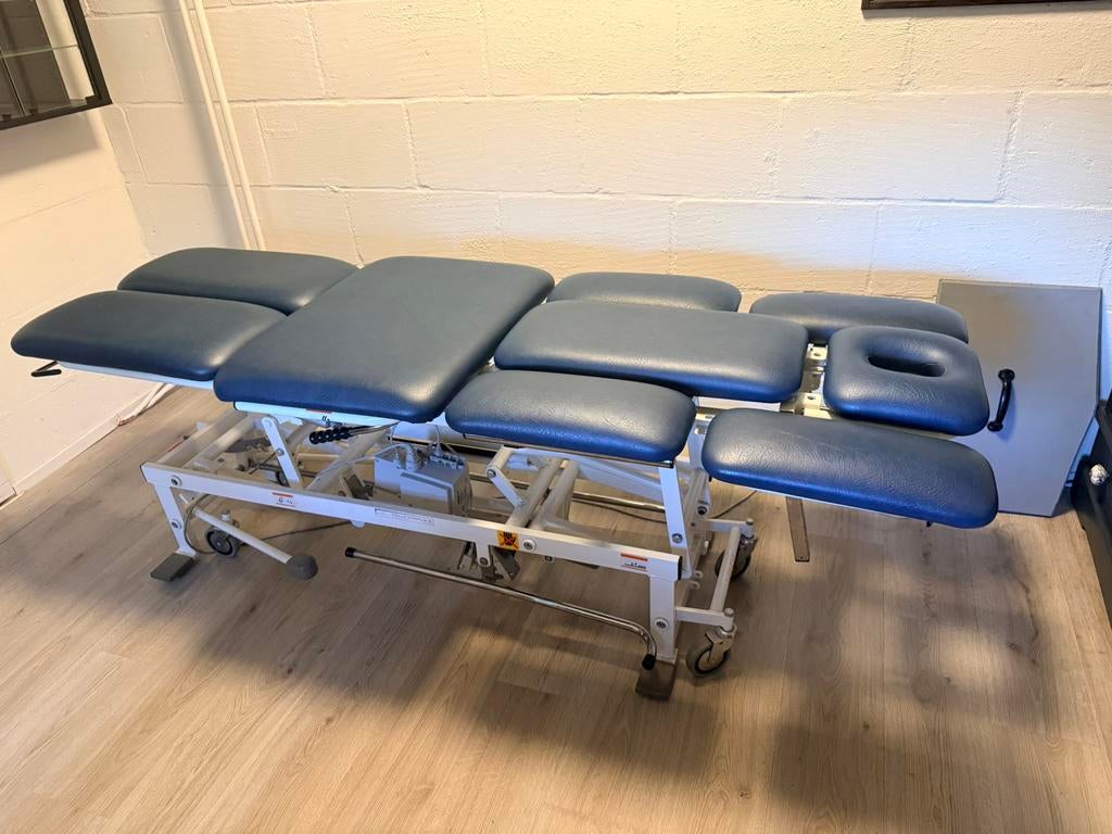 Behandeltafel electrisch, Ophalen, Zo goed als nieuw, Massagetafel