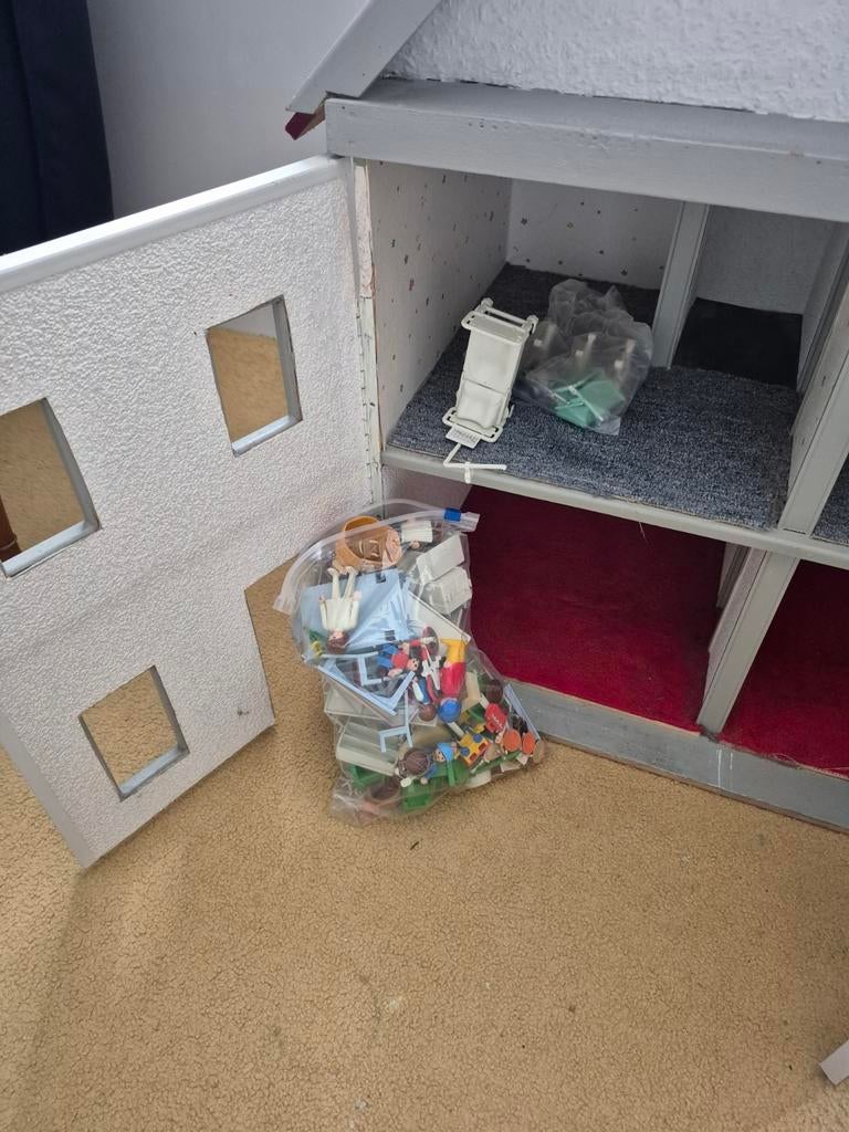 Poppenhuis met inhoud, Ophalen of Verzenden, Poppenhuis