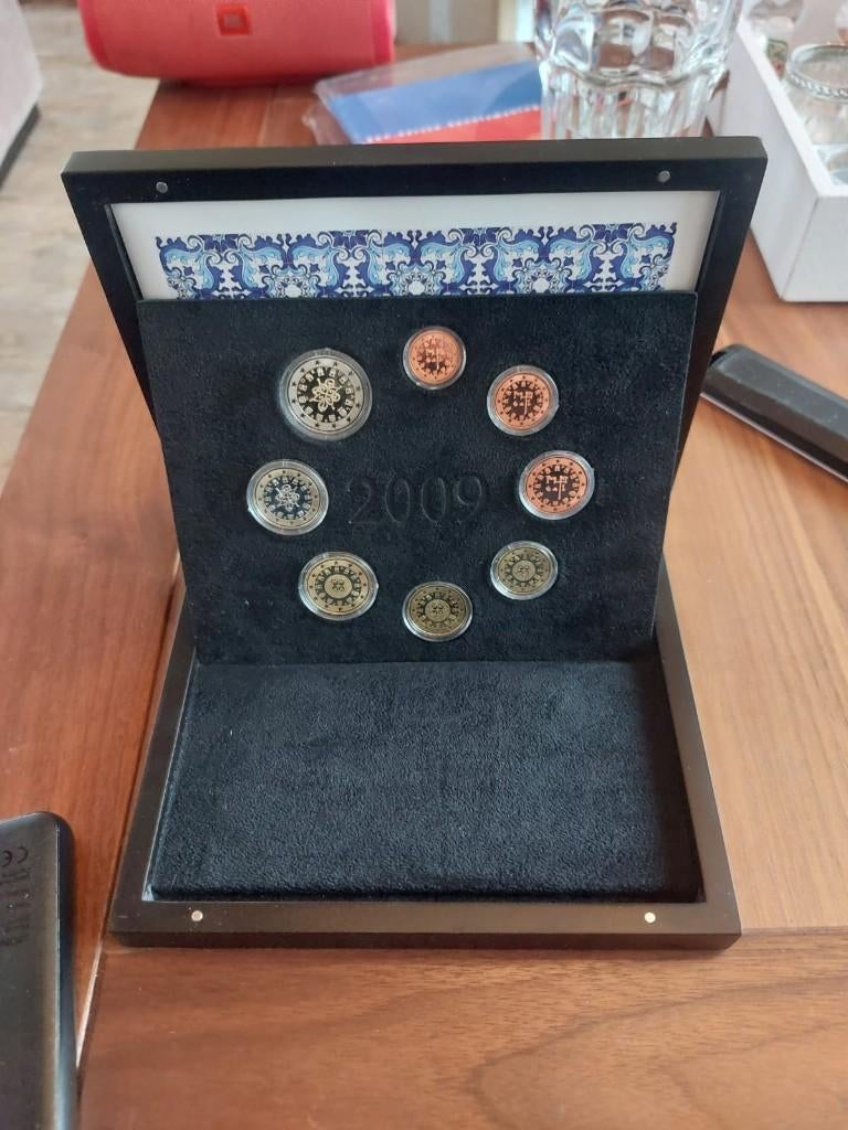 Verschillende Portugal Eurosets, Ophalen of Verzenden, Portugal, 2 euro