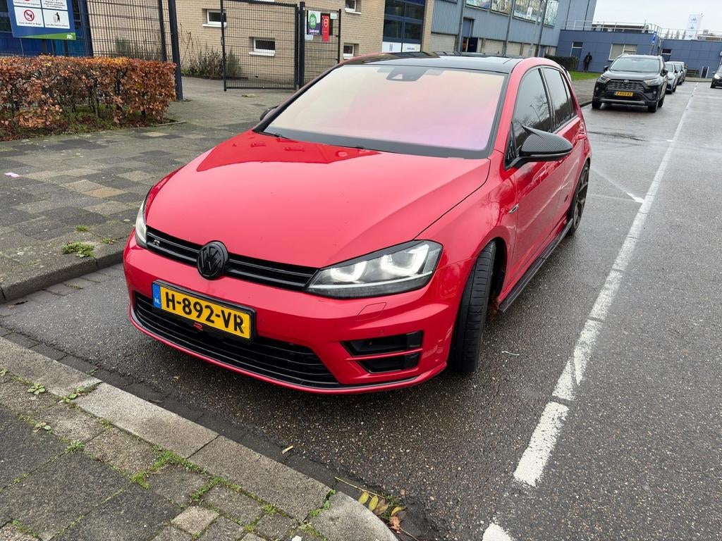 Volkswagen Golf 2.0 TSI R 221KW 5D 4MOTION DSG 2015 Rood, Automaat, Zwart, 1984 cc, 75 €/maand