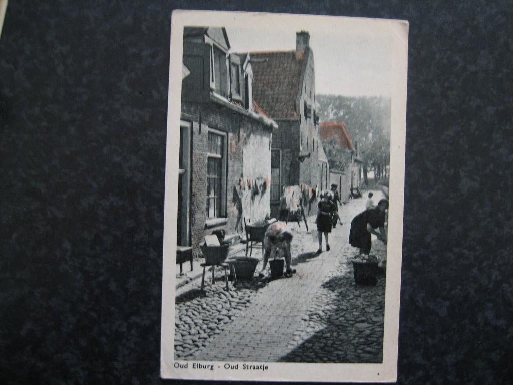 ELBURG Oud straatje ingekleurd, Verzamelen, Ansichtkaarten | Nederland, Ophalen of Verzenden, Voor 1920, Gelderland