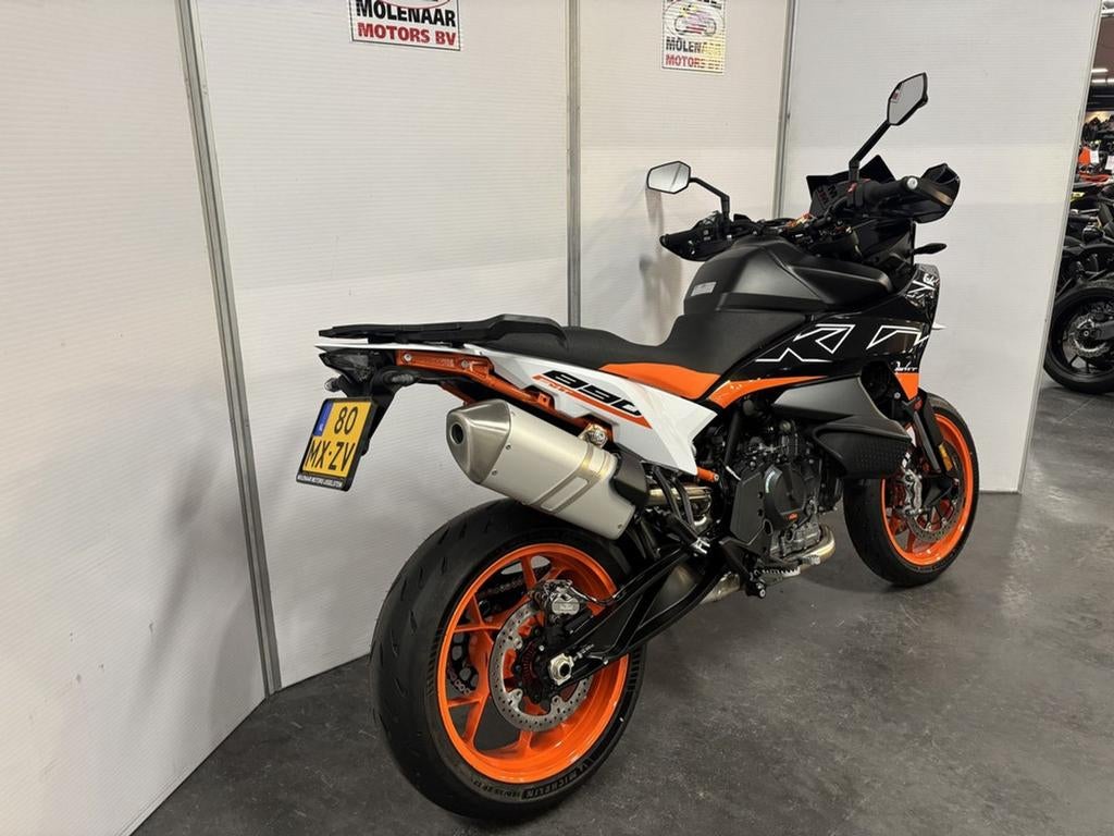 KTM 890 SMT (bj 2024) - foto 2
