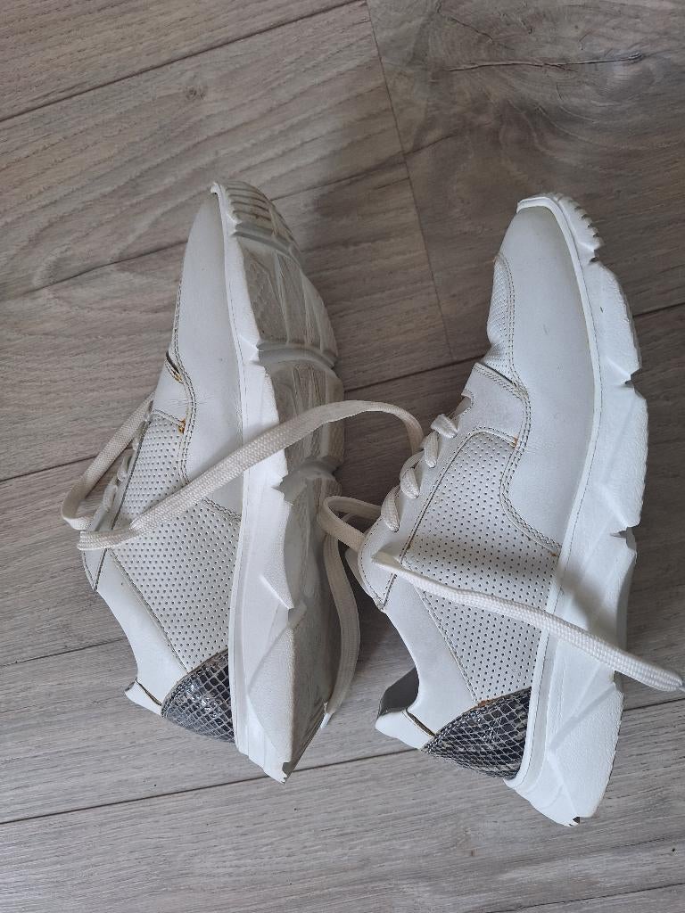 Sneakers maat 37 van Two Day wit met beige en zwart, Twoday, Wit, Ophalen of Verzenden, Sneakers of Gympen