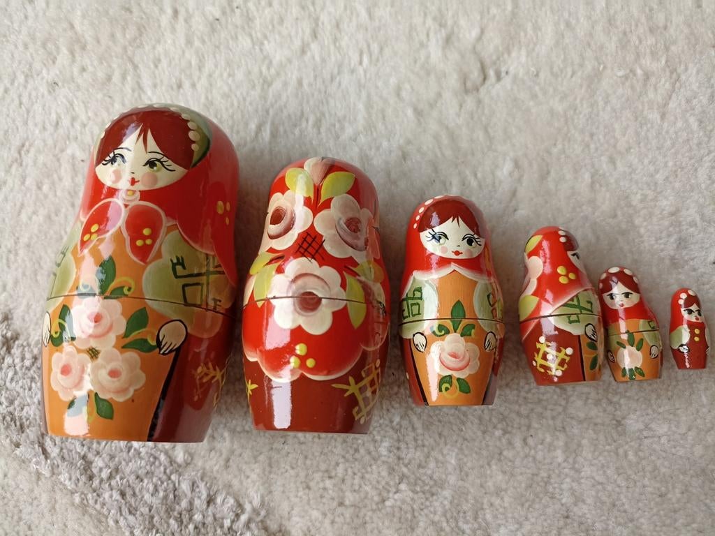 Matroeska tussen de 9 cm en 2 cm groot en met nummer, Ophalen of Verzenden