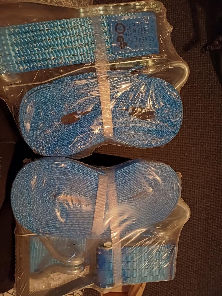 2 spanbanden met ratel, Ophalen, Nieuw