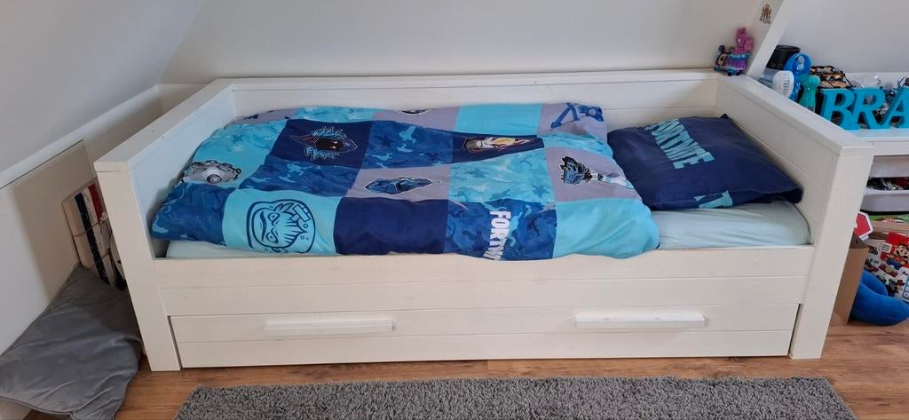 Bed met opberglade / logeerbed, Huis en Inrichting, Slaapkamer | Bedden, Gebruikt, Eenpersoons, 90 cm, 200 cm, Hout, Wit, Ophalen