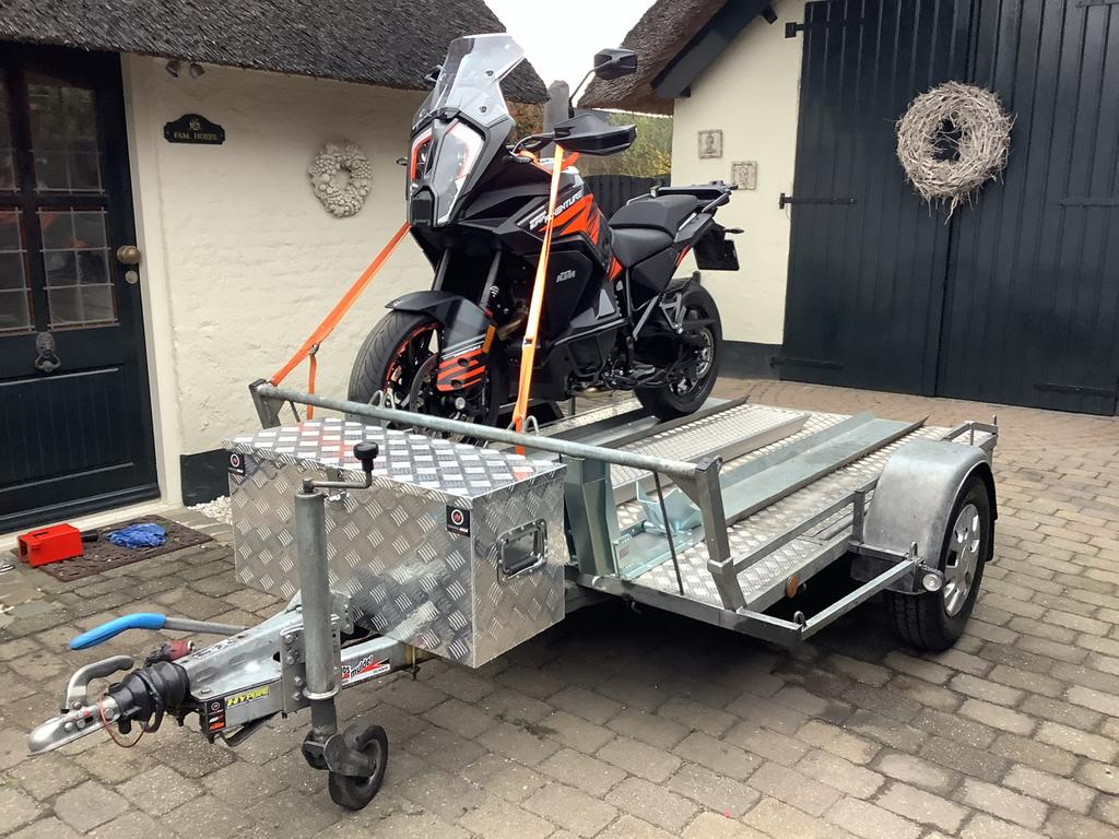 MOTORAAHANGER/TRAILER te huur GEREMD, Auto diversen, Aanhangers en Bagagewagens, Ophalen of Verzenden, Gebruikt