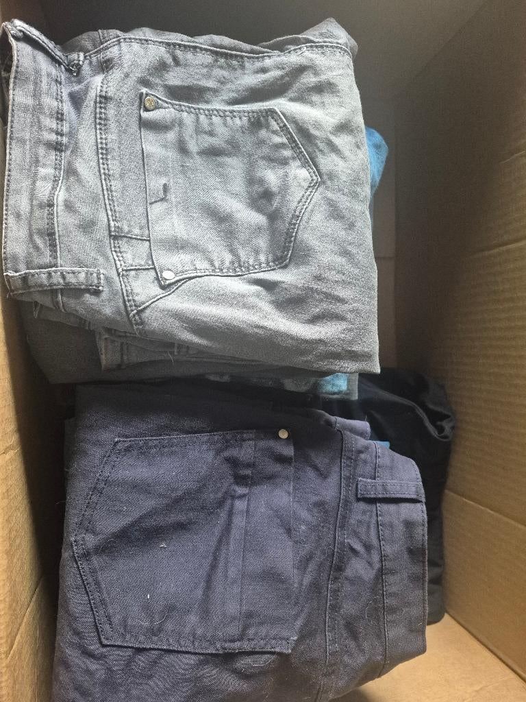 Doos met dames broeken L/XL (40/42), Kleding | Dames, Broeken en Pantalons, Zo goed als nieuw, Maat 42/44 (L), Zwart, Lang, Ophalen