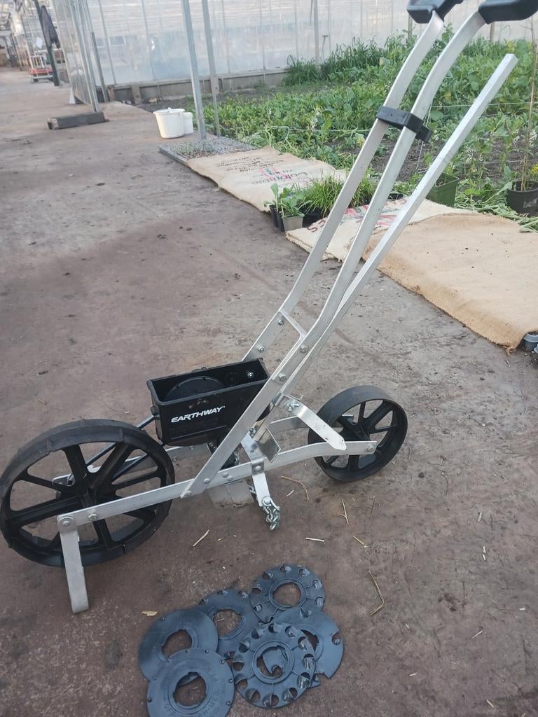 Earthway Handzaaimachine met schijven, Tuin en Terras, Hand-tuingereedschap, Ophalen of Verzenden