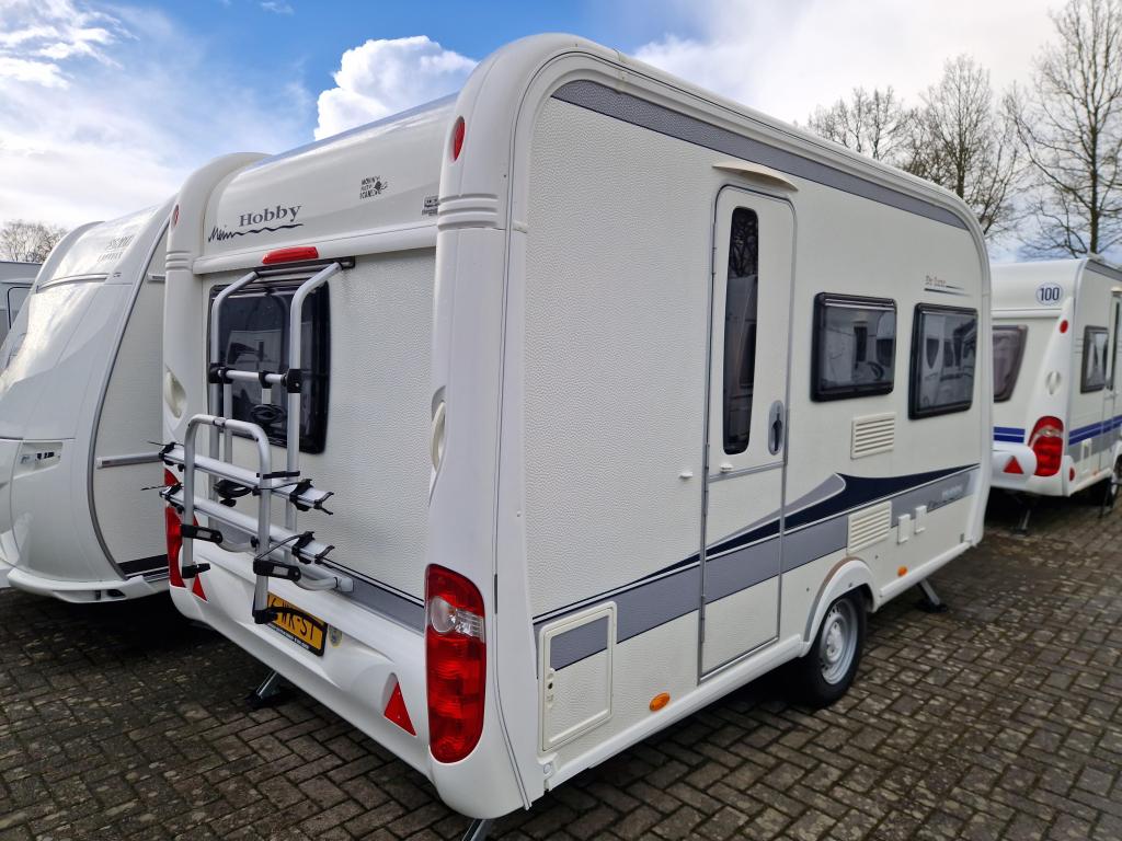 Hobby De Luxe 400 SF Isabella tent/Fietsdrager, Caravans en Kamperen, Caravans, Hobby, Bedrijf, Treinzit, Dwarsbed