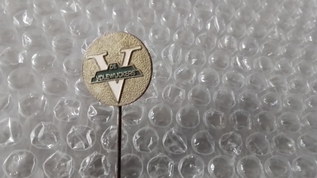 Speldje voetbalclub de volewijckers uit Amsterdam, Ophalen of Verzenden, Zo goed als nieuw, Sport