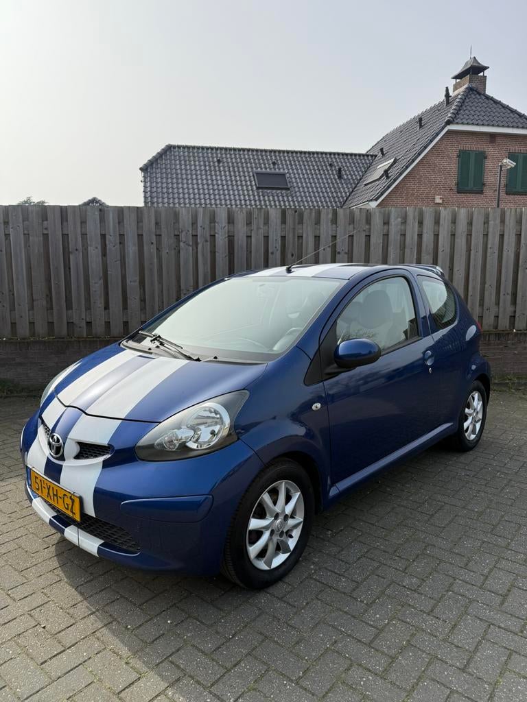 Toyota Aygo 1.0 12V Vvt-i 3DRS MMT 2008 Blauw NWE APK NAP, Auto's, Toyota, Voorwielaandrijving, Leder en Stof, 68 pk, Origineel Nederlands