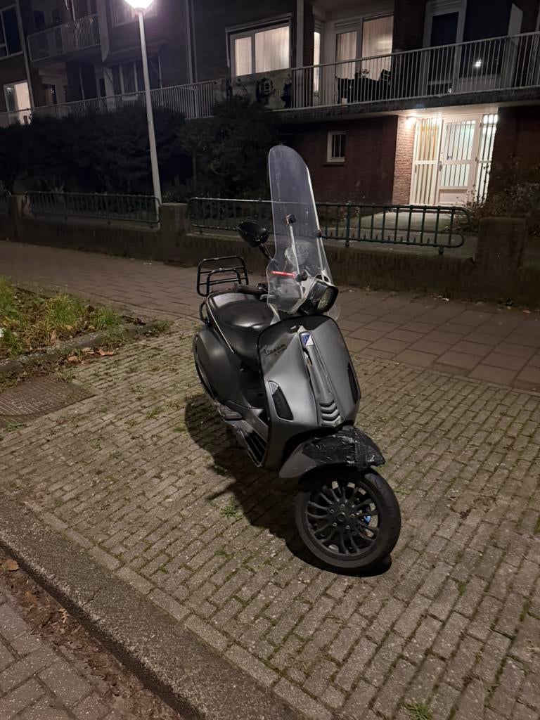 Vespa sprint schade vaste prijs 650, Ophalen of Verzenden