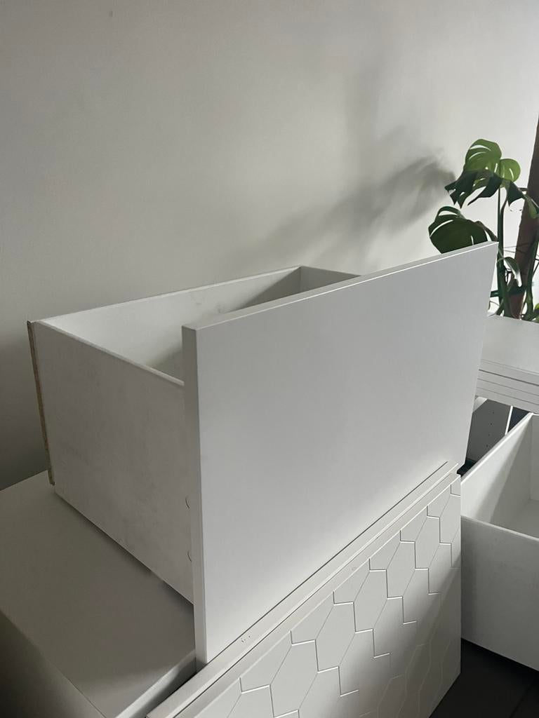 Besta ladekaste ikea met rails, Doos, Minder dan 35 cm, Ophalen of Verzenden, Zo goed als nieuw