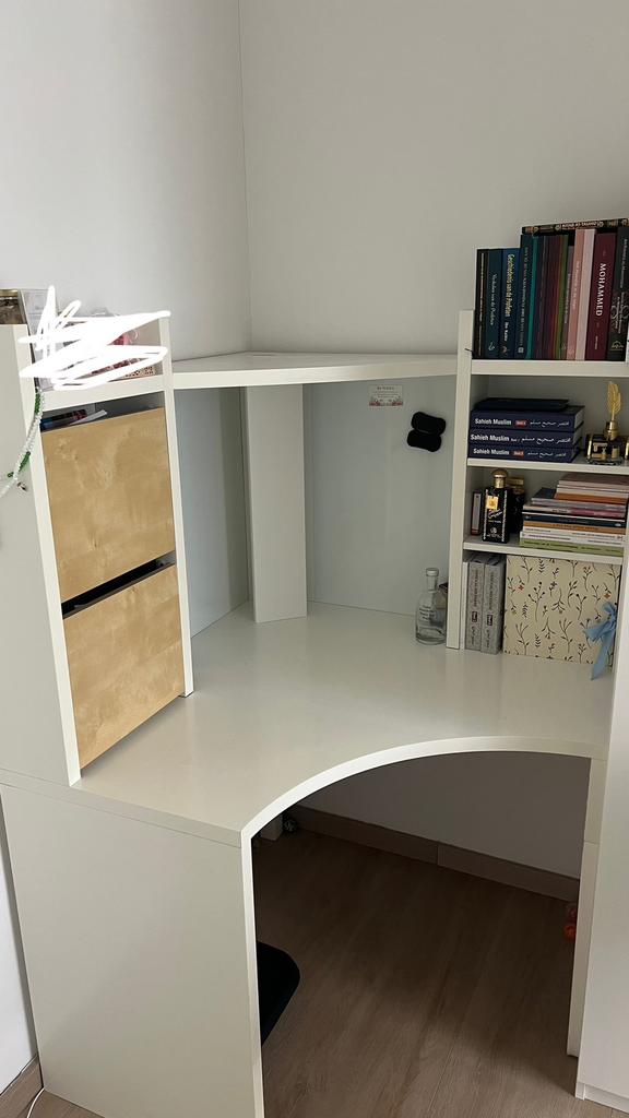 Ikea hoekbureau met stoel, Ophalen, Gebruikt