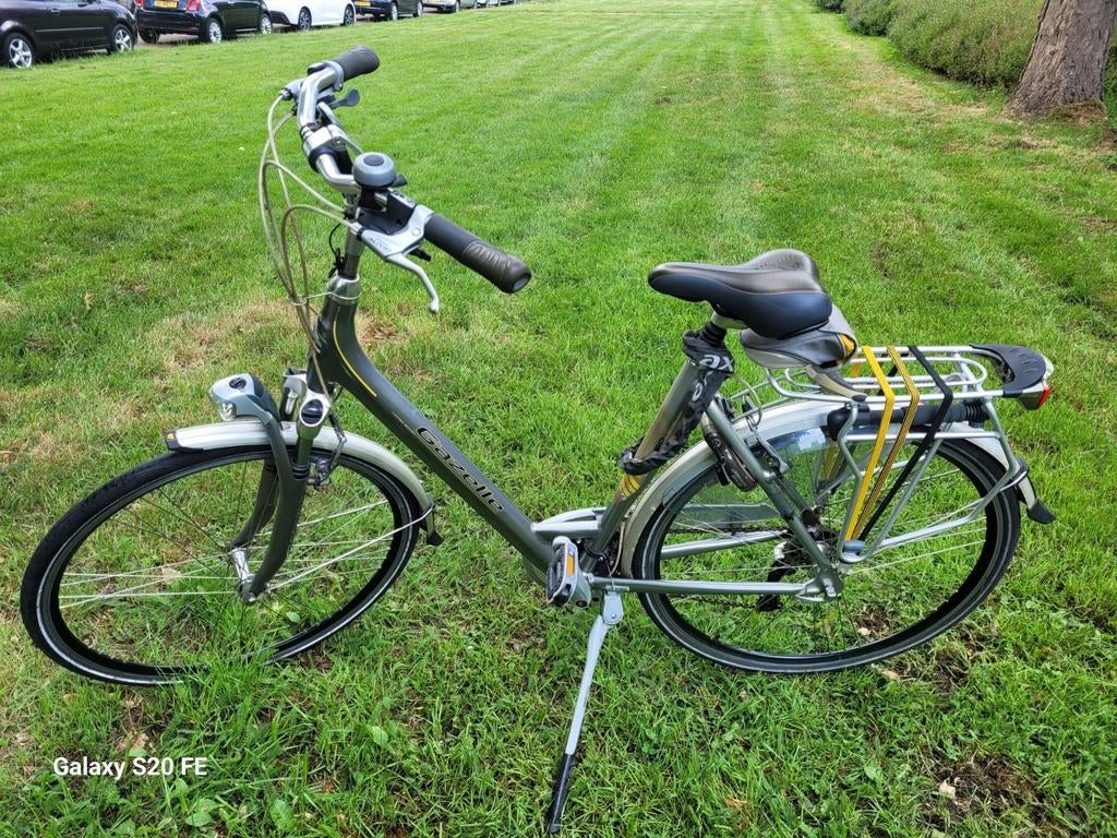 Te koop  prima Gazelle damesfiets  bijna  nieuw, 56 cm of meer, Ophalen of Verzenden, Zo goed als nieuw, Gazelle