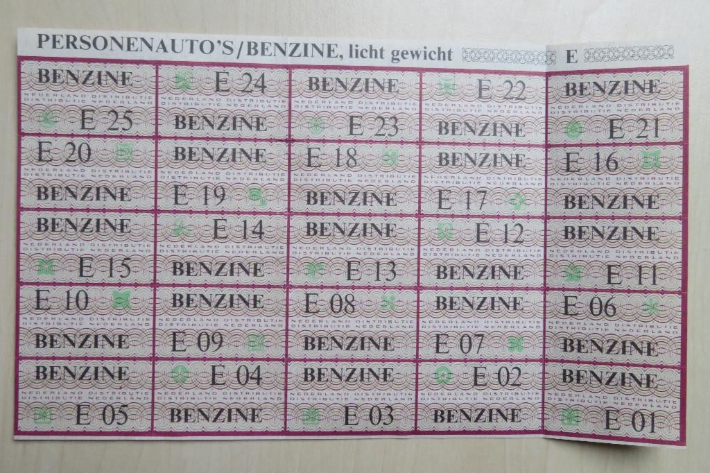 Benzine distributiebonnen 1973. Auto lichtgewicht, Verzamelen, Overige Verzamelen, Ophalen of Verzenden, Zo goed als nieuw
