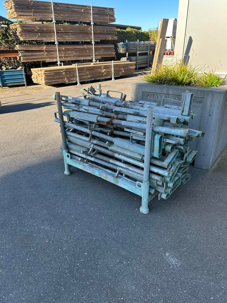 Parij klemballusters van 50 stuks incl. bok, Ophalen, Zo goed als nieuw, Overige typen, Minder dan 2 meter