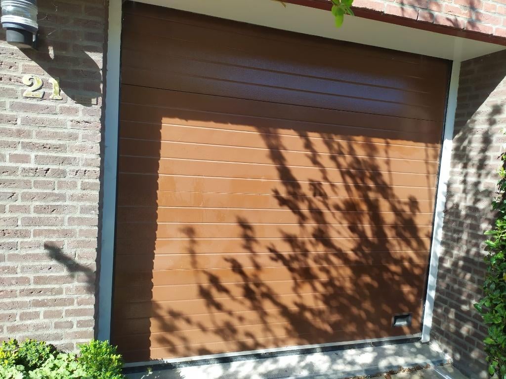 Elektrische garagedeur met afstandsbediening, Doe-het-zelf en Verbouw, Deuren en Horren, Ophalen, Gebruikt, Garagedeur, 120 cm of meer