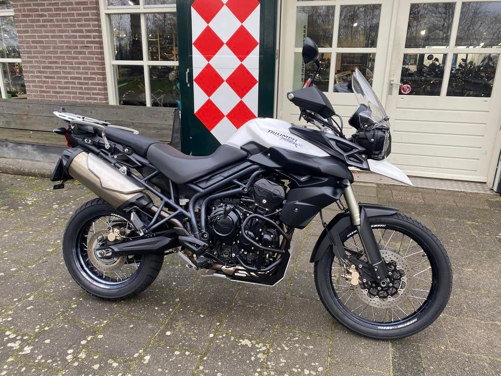Triumph TIGER 800 XC ABS (bj 2011), Triumph Motorcycles Ltd., Bedrijf, After.sales@triumph.co.uk, Meer dan 35 kW