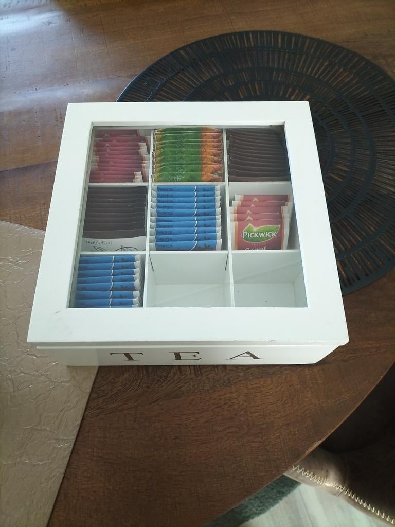 Witte theedoos met inhoud, Ophalen of Verzenden