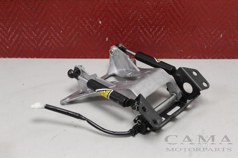 GASDRUKVEER Yamaha XP 530 T-MAX DX SX 2017-2019 (XP530 2DF), Dhr. S. di Majo, Gebruikt, Info@cama-motorparts.nl, P.J. Troelstraweg 8 8
3144 CX  MAASSLUIS, NL