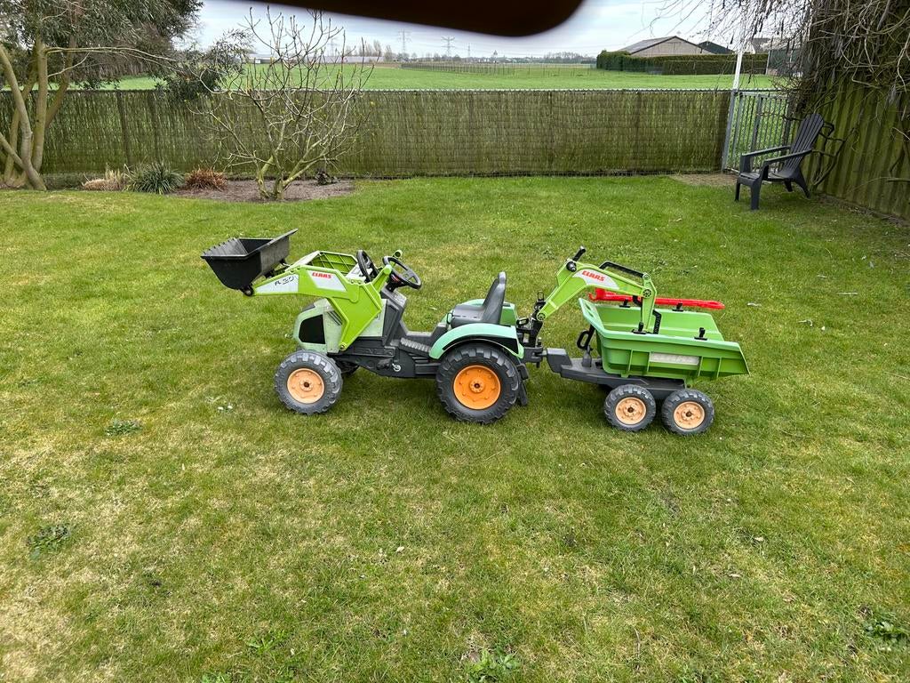 Trap Tractor  Claas met voorlader en aanhanger, Ophalen, Gebruikt