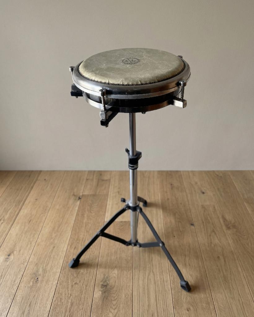 12 1/2" Travel Conga with Stand - Percussion instrument, Muziek en Instrumenten, Percussie, Gebruikt, Overige soorten, Ophalen