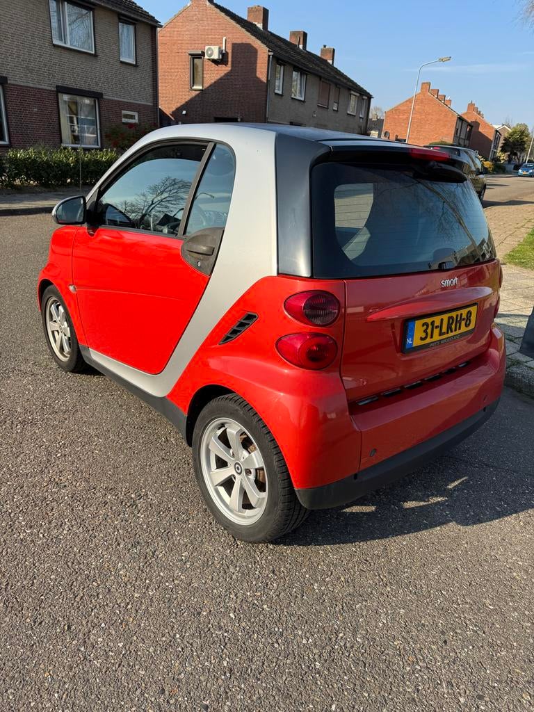 Smart ForTwo 1.0 Coupe MHD AUT 2010 Grijs APK 01-04-2027, Auto's, Smart, Automaat, Zwart, 23 km/l, Origineel Nederlands