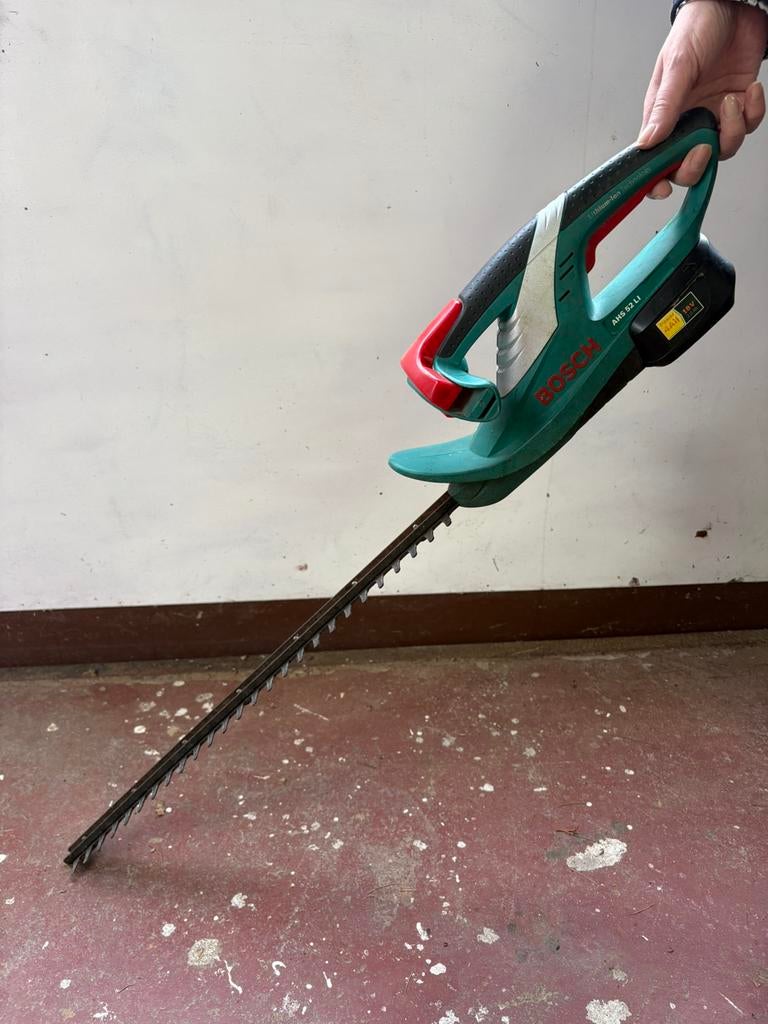 Bosch AHS 52 LI accu heggenschaar (18V) – compleet, Tuin en Terras, Ophalen, Gebruikt, Accu