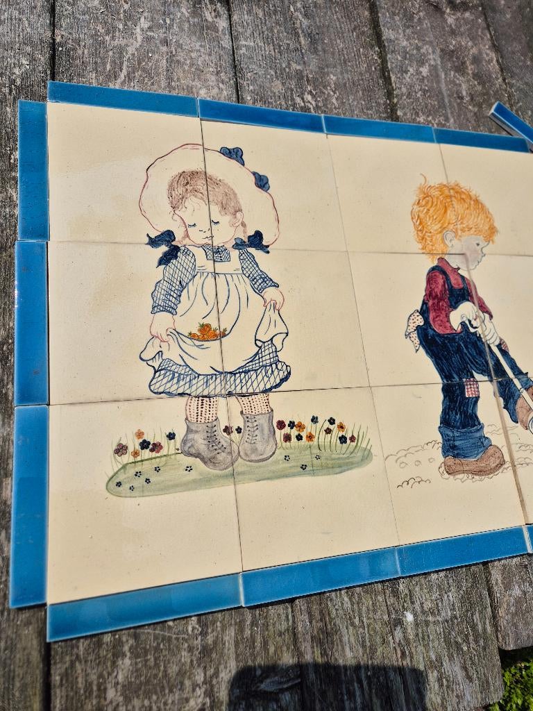 Tegelpaneel jongen en meisje 2x6 tegels +rand losse tegels, Ophalen, Zo goed als nieuw