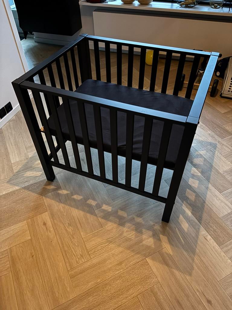 Zwarte babybox, Kinderen en Baby's, Boxen, Ophalen, Zo goed als nieuw