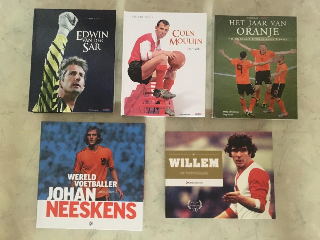 voetbalboeken- Biografien voetballers ( 6 stuks ), Ophalen of Verzenden, Zo goed als nieuw, Balsport
