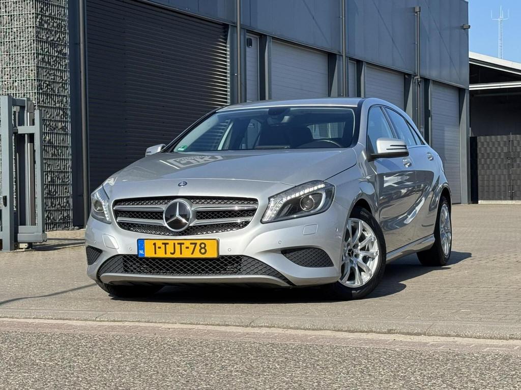 Mercedes A-klasse 180 Edition Xenon | CarPlay | Cruise | Air, Voorwielaandrijving, Gebruikt, 4 cilinders, 122 pk