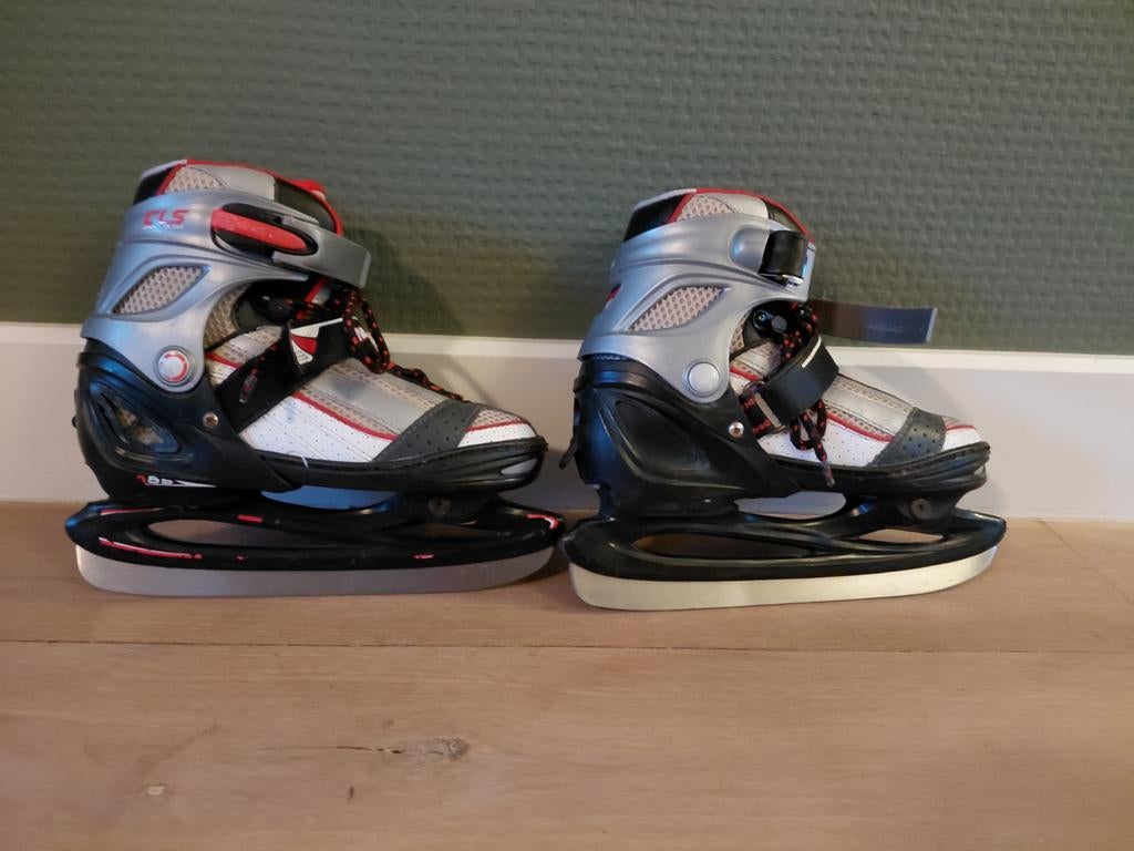Verstelbare honkeyschaatsen maat 34-37 van Nijdam, Ophalen of Verzenden, Gebruikt, IJshockeyschaatsen, Nijdam