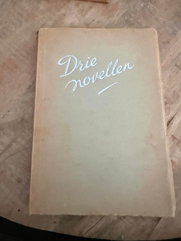 Drie novellen, Boeken, Boekenweekgeschenken, Ophalen of Verzenden, Zo goed als nieuw