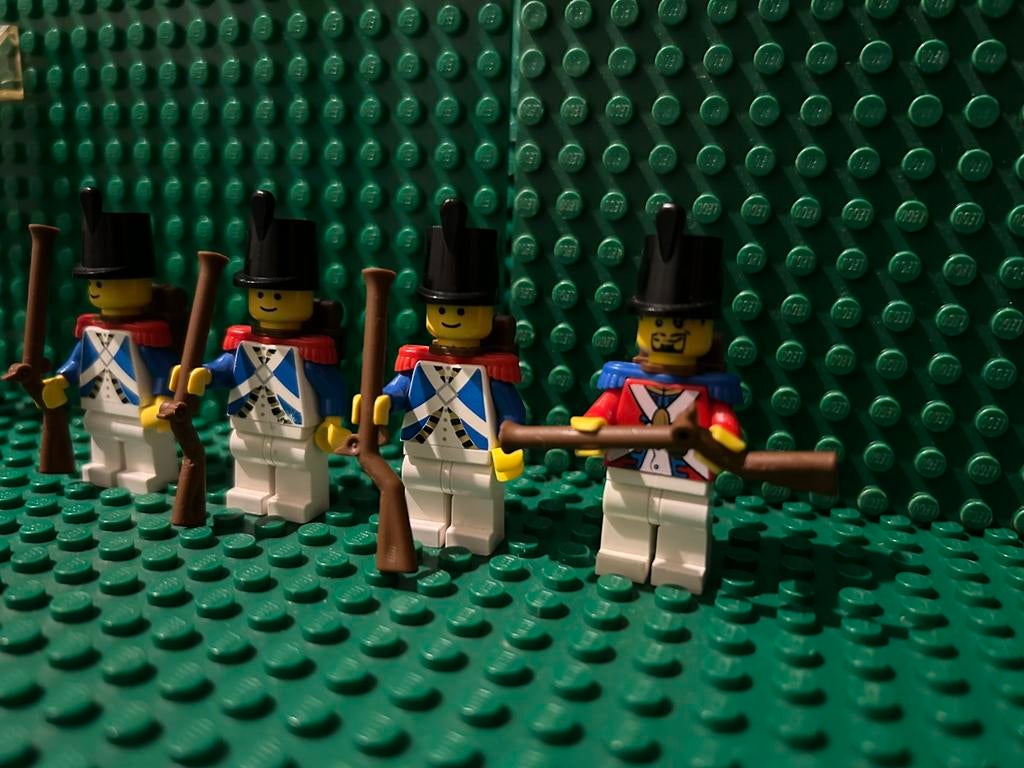LEGO historische soldaten 4x compleet incl officier, Ophalen of Verzenden, Zo goed als nieuw