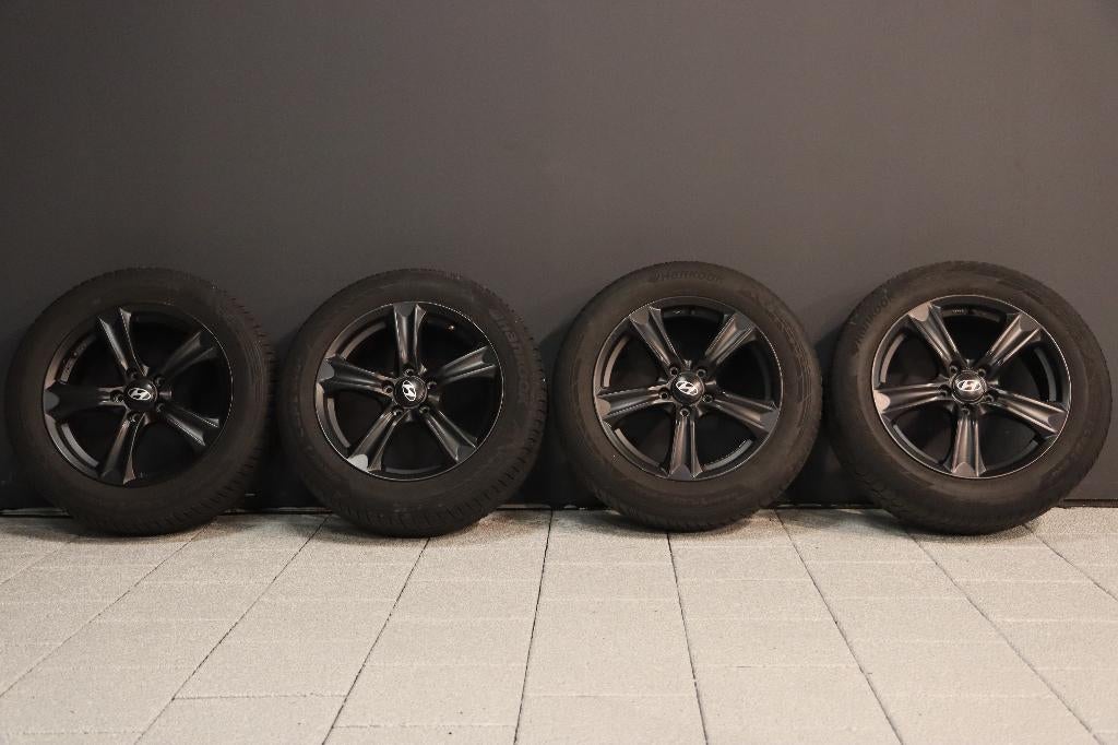 Originele Winterset Hyundai Tucson 215/60/17, Auto-onderdelen, Banden en Velgen, Ophalen, 215 mm, Banden en Velgen, Nieuw