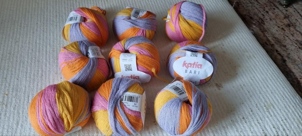 9 bollen katia bari, Ophalen, Nieuw, Breien of Haken, Wol of Garen