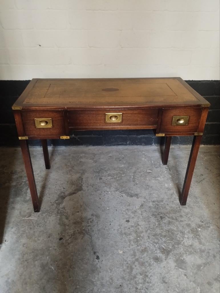 Antiek mahonie houten militaire bureau tafel, Antiek en Kunst, Antiek | Meubels | Tafels, Ophalen