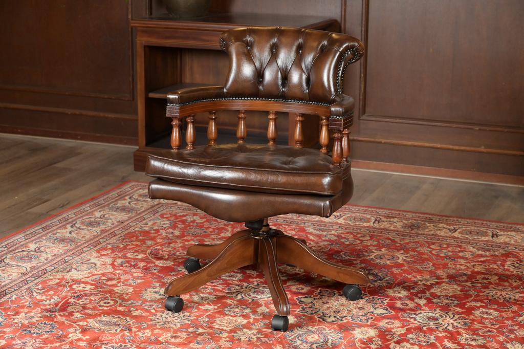 INKOOP/VERKOOP klassieke bureaus en Chesterfield stoelen, Ophalen of Verzenden, Gebruikt