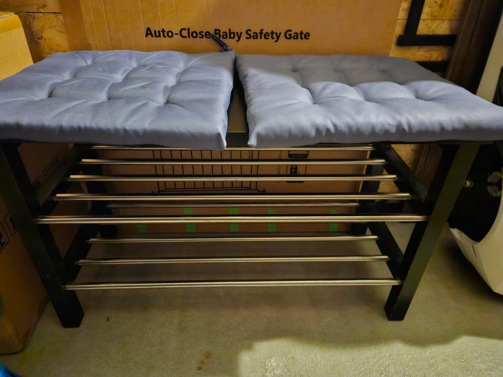 Schoenenbankje/rekje van de IKEA, Ophalen