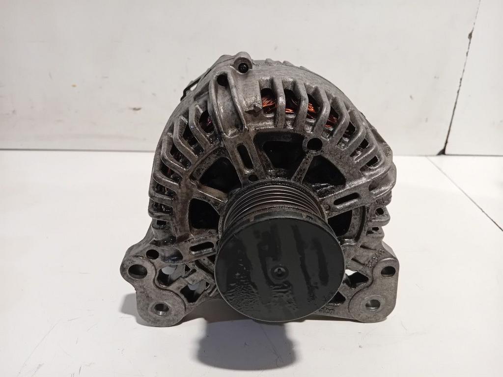 Dynamo Volkswagen Golf, Onderdelen@venauto.nl, Van der Ven Autorecycling B.V., Gebruikt, Ettenseweg 76, 4706 PB Roosendaal, The Netherlands