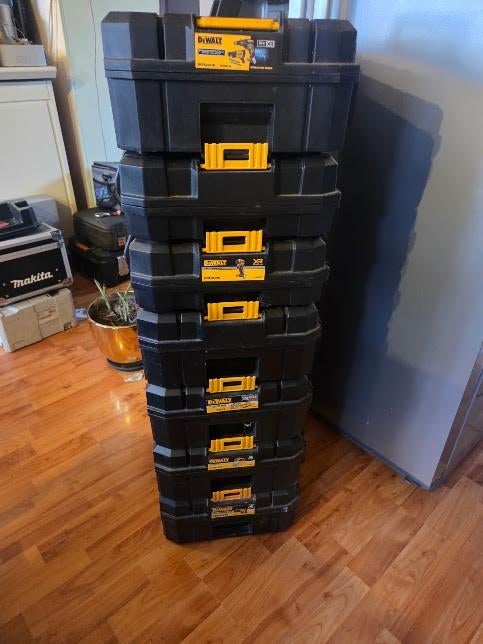 DeWalt TSTAK systeemkoffers., Doe-het-zelf en Verbouw, Gereedschapskisten, Ophalen of Verzenden, Nieuw